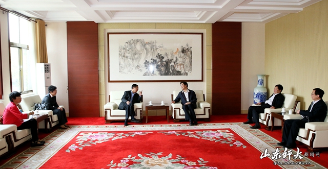 座谈.jpg